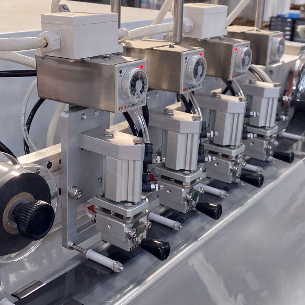 PH-22/66 multi-nozzle liquid filling station